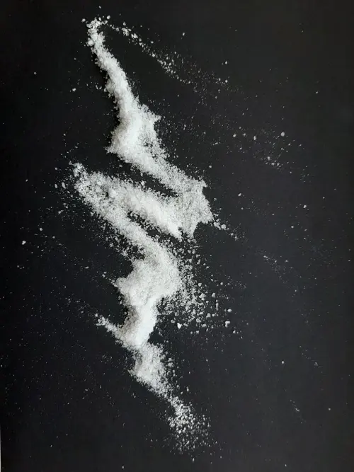 Pizzo, cocaina nascosta nel profiterole: arrestato un uomo