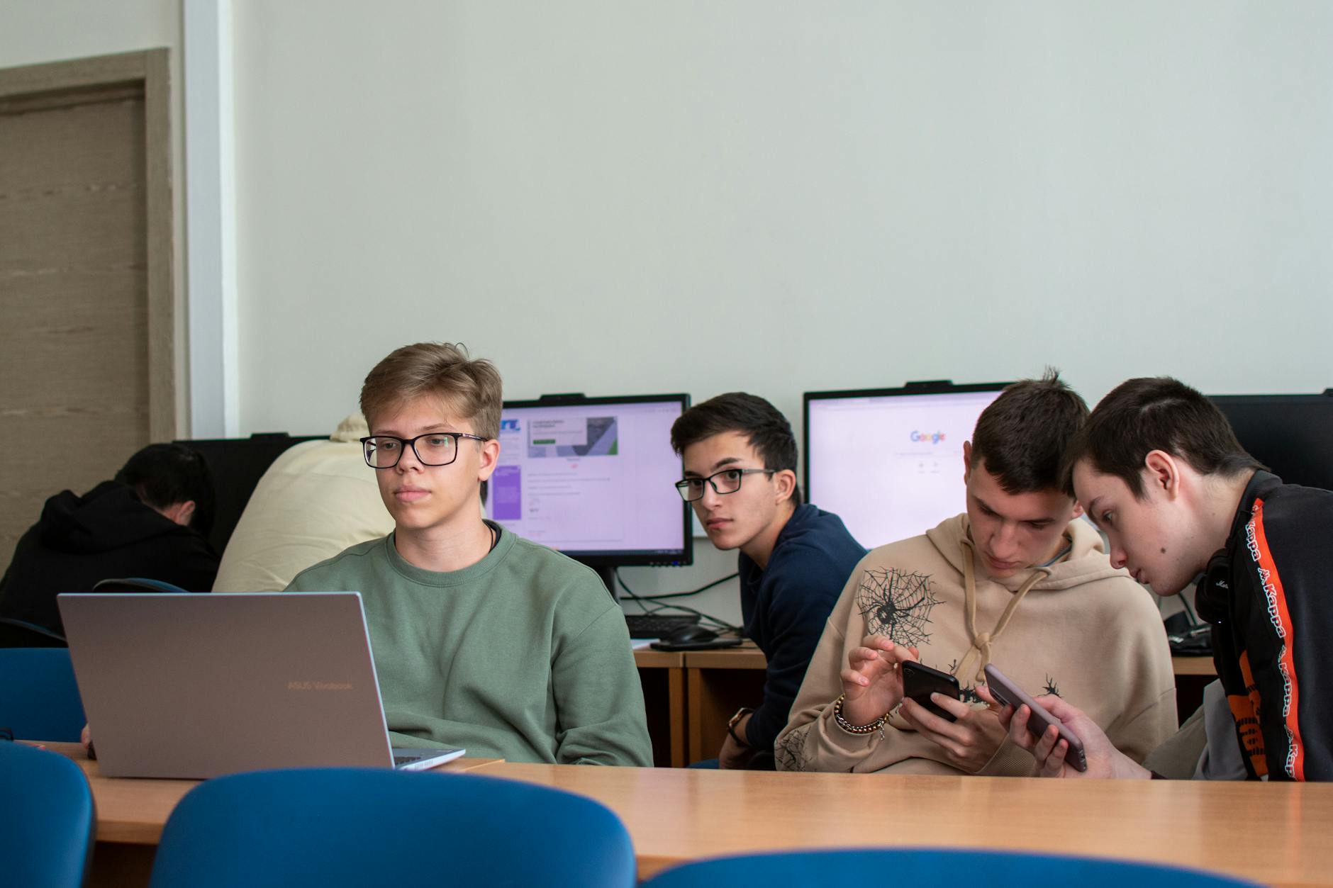 Calabria, “Il Lavoro Chiama” chiude con 2.400 studenti