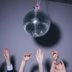 Catanzaro, discoteca con 500 persone invece di 200: sanzioni