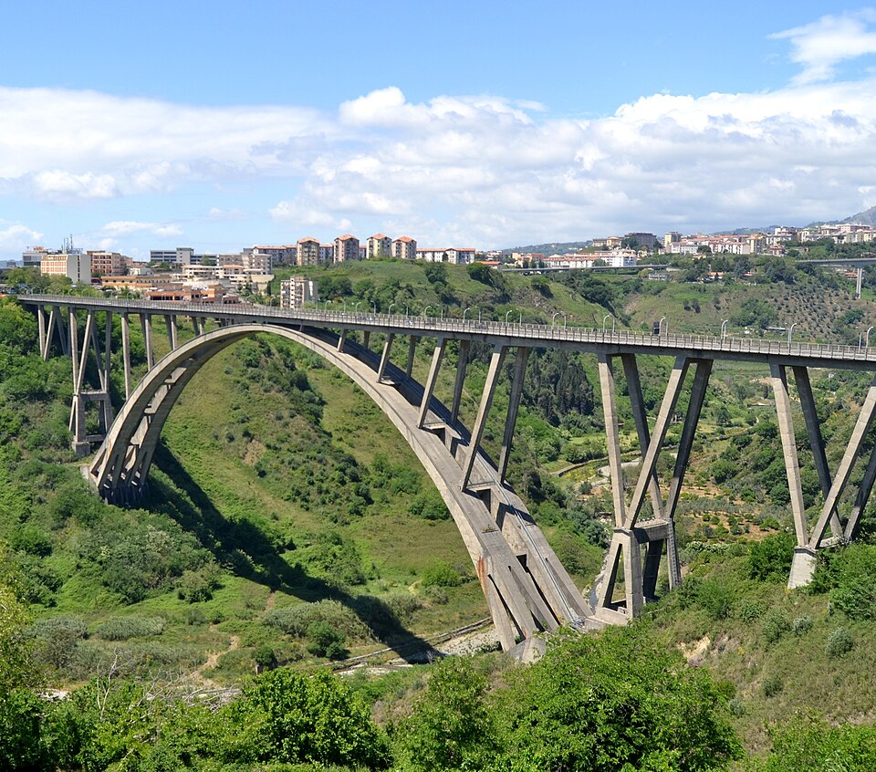 Il Viadotto Bisantis di Catanzaro: storia del ponte più alto d’Italia e panorama sulla valle